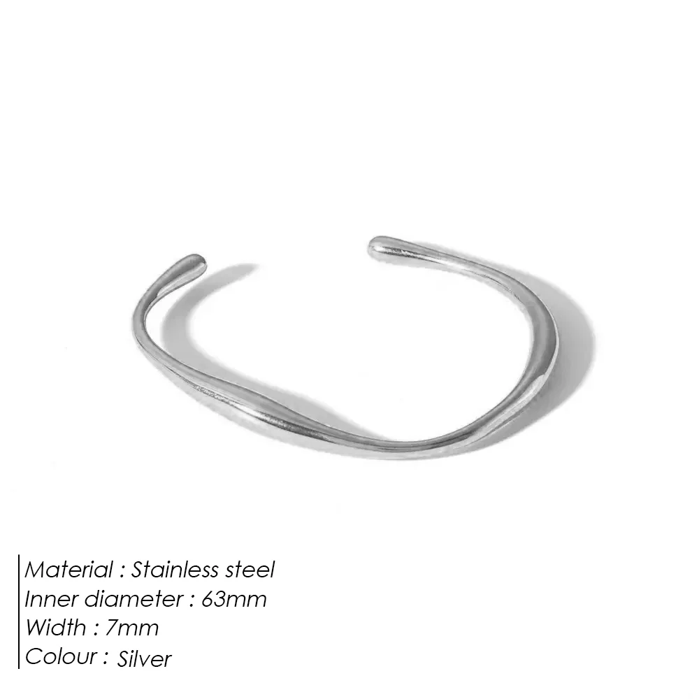 14k Gold Wave Cuff Bracelet - Image 4