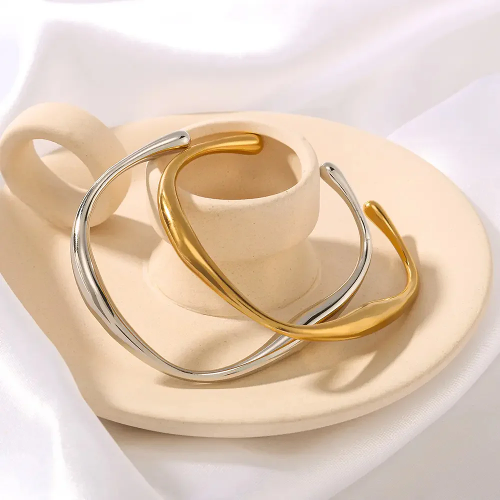 14k Gold Wave Cuff Bracelet - Image 5