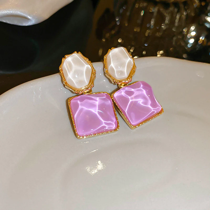 2-Tone Resin Geometric Drop Earrings - Image 3