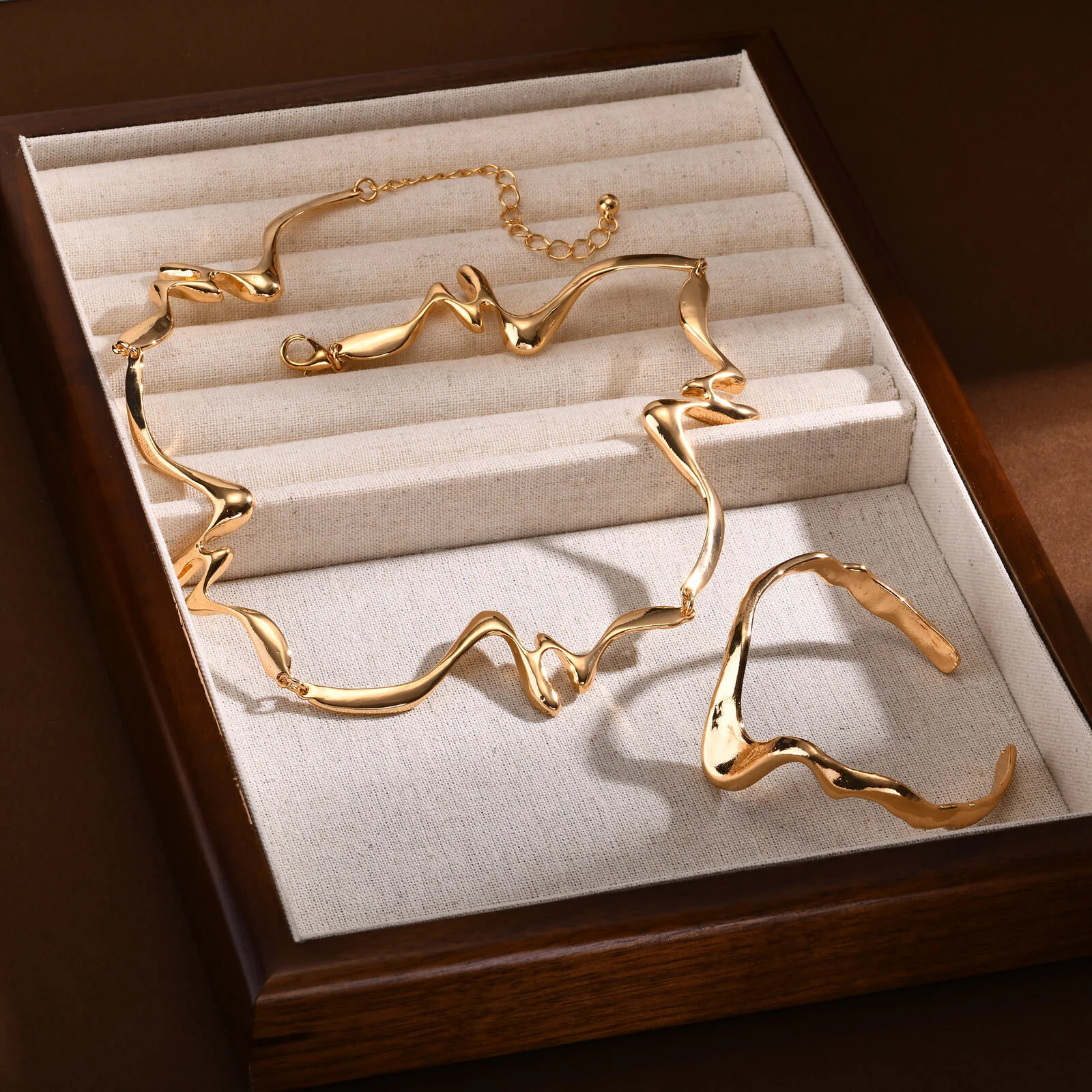 2pc Abstract Wave Necklace & Bracelet Set - Image 4