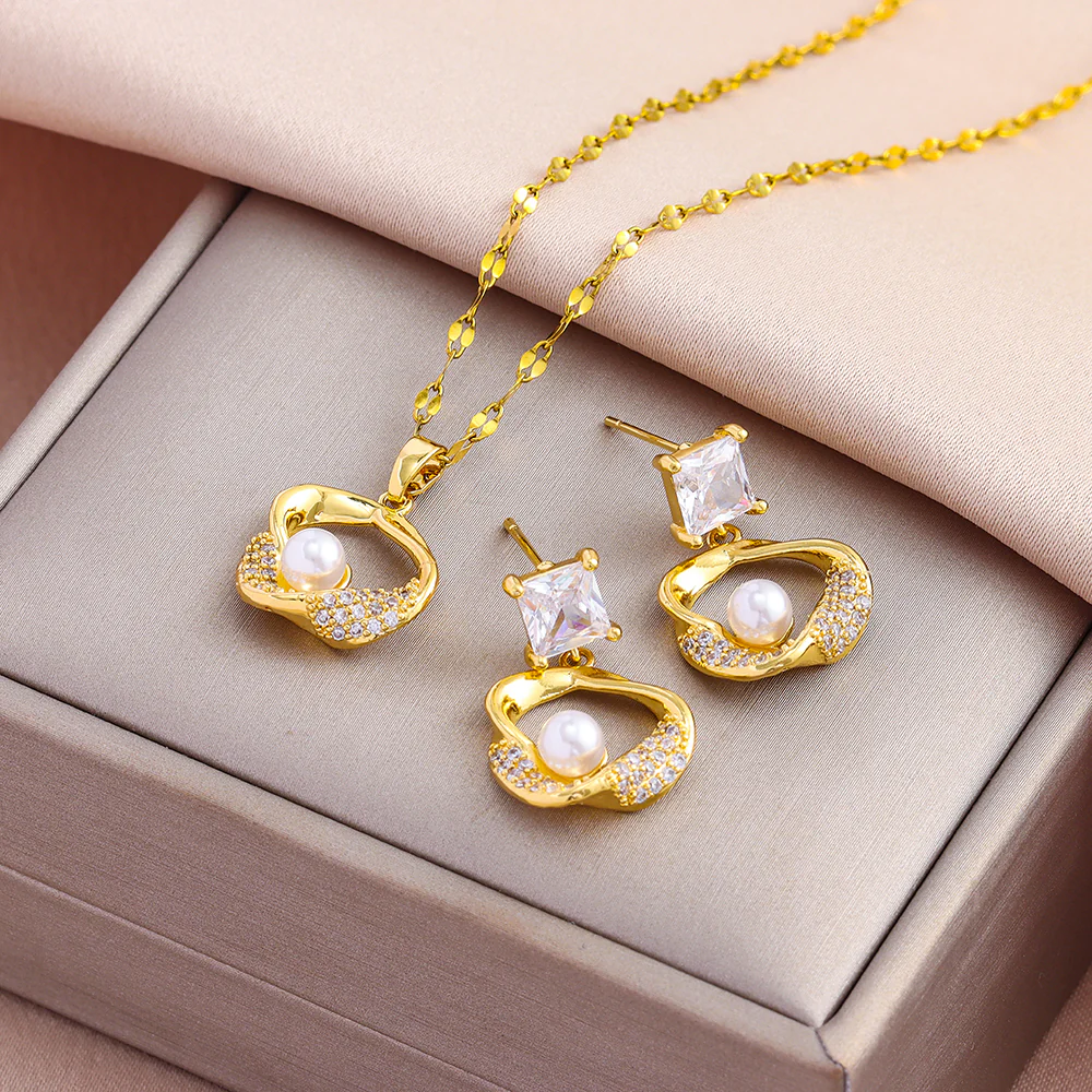 2pc Crystal Heart Pendant Necklace & Earrings Set - Image 3
