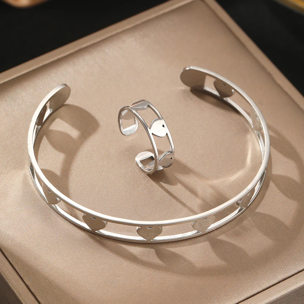 2pc Gold Heart Cutout Bracelet & Ring Set - Image 3