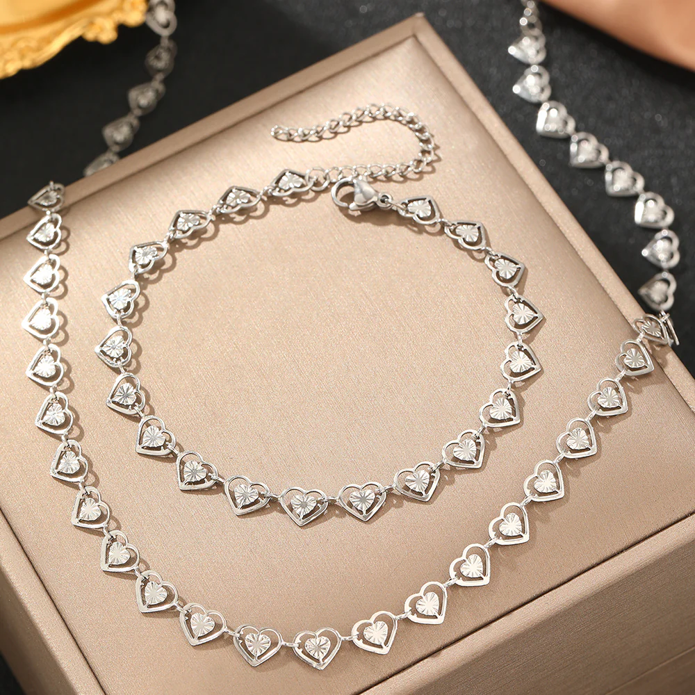 2pc Gold Heart Link Necklace & Bracelet Set - Image 4