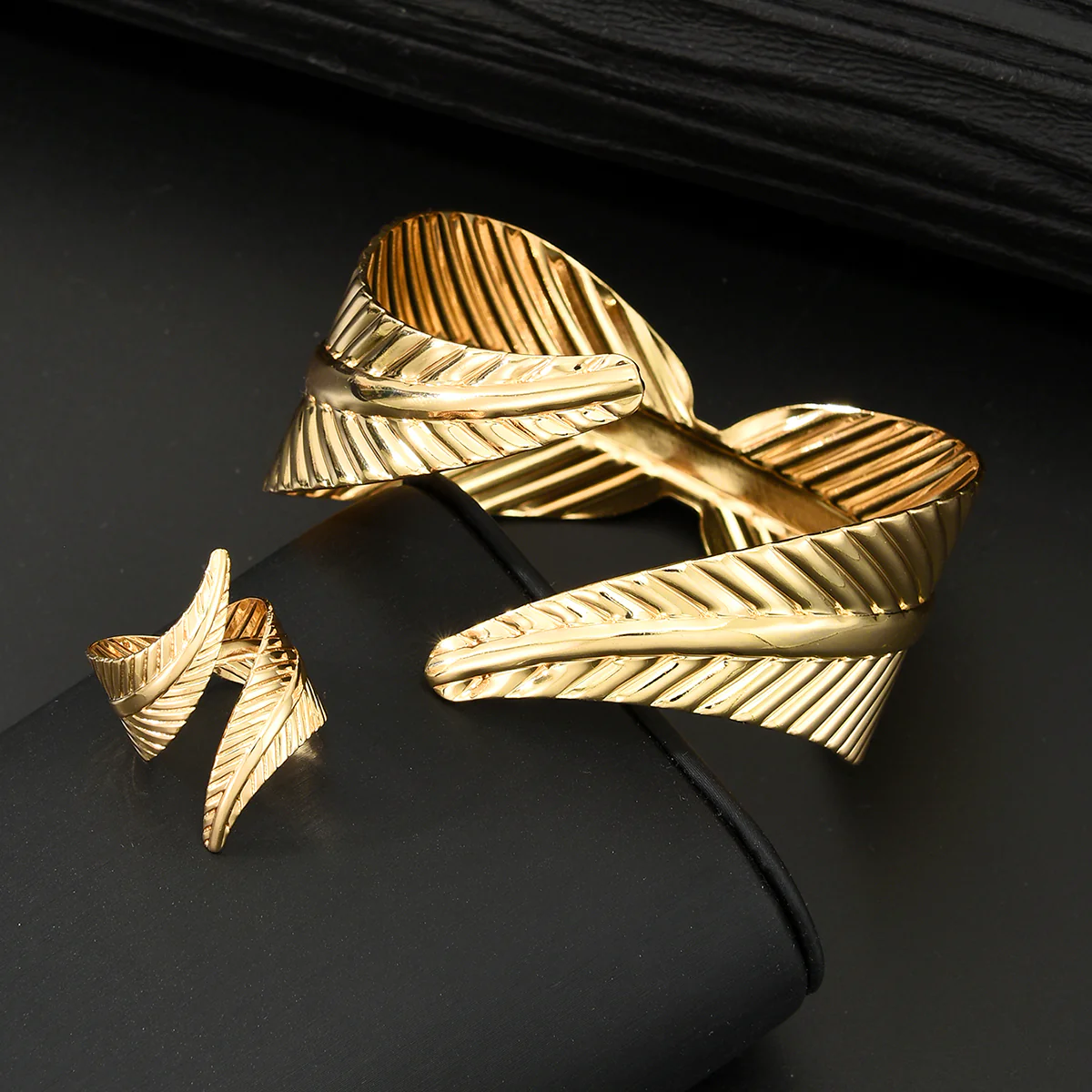 2pc Leaf & Cross Bracelet Ring Set - Image 3