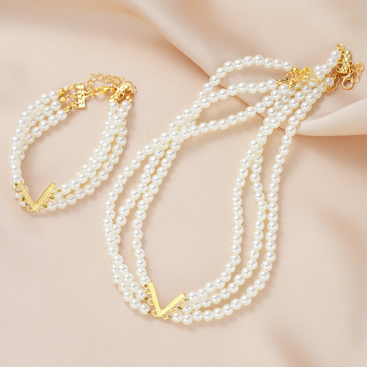 2pc Pearl "V" Choker and Bracelet Set - Image 2