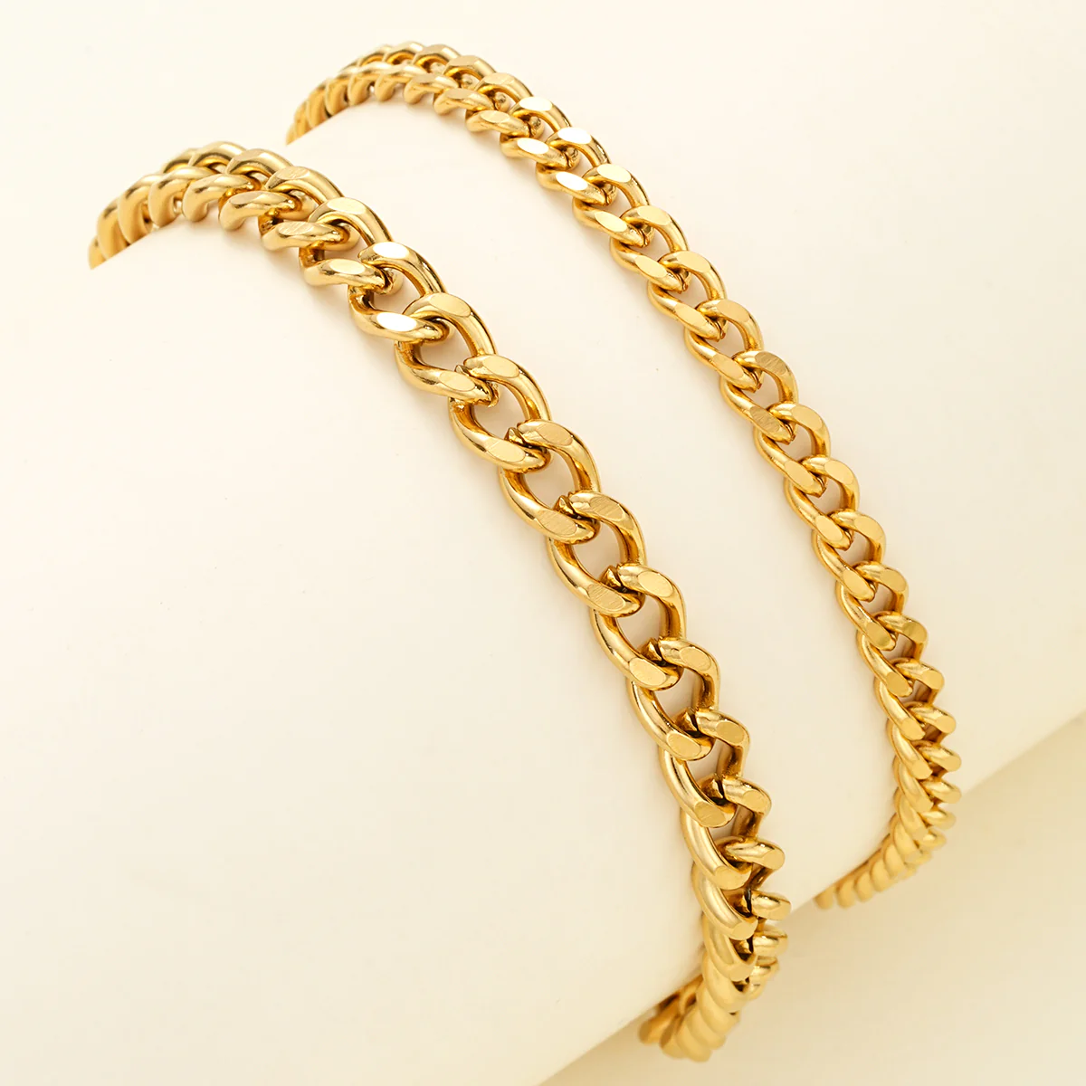 2pc Simple Gold Chain Bracelet Set - Image 2