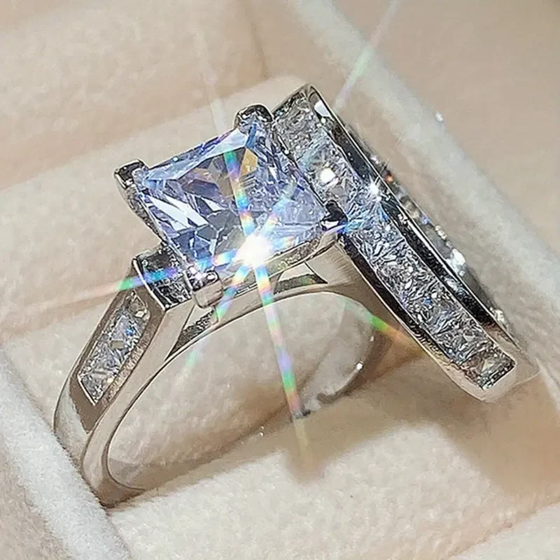 2pc Sparkling Ring Set - Image 2