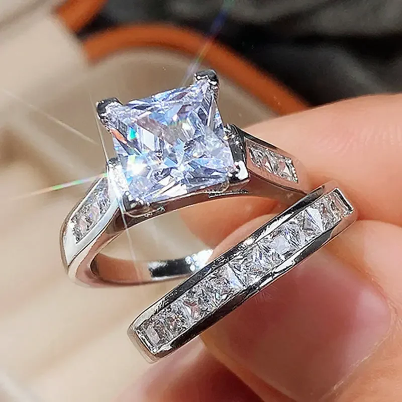 2pc Sparkling Ring Set - Image 3