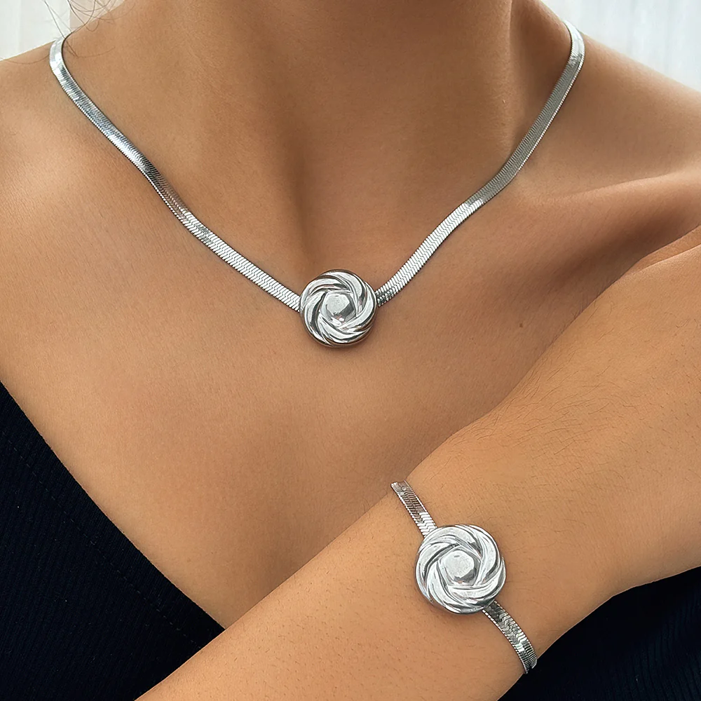 2pc Twisted Medallion Necklace & Bracelet Set - Image 2