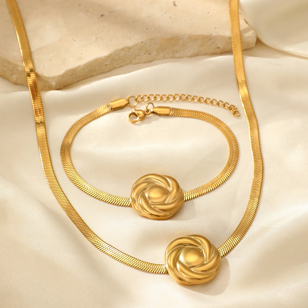 2pc Twisted Medallion Necklace & Bracelet Set - Image 3