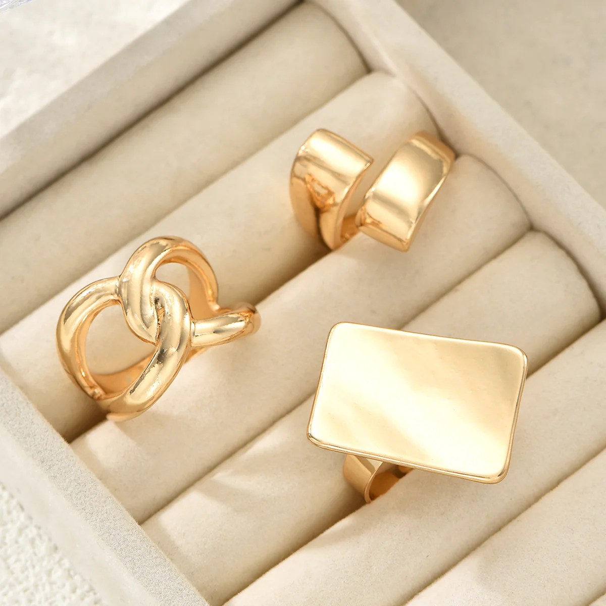 3pc Bold Statement Gold Ring Set - Image 3