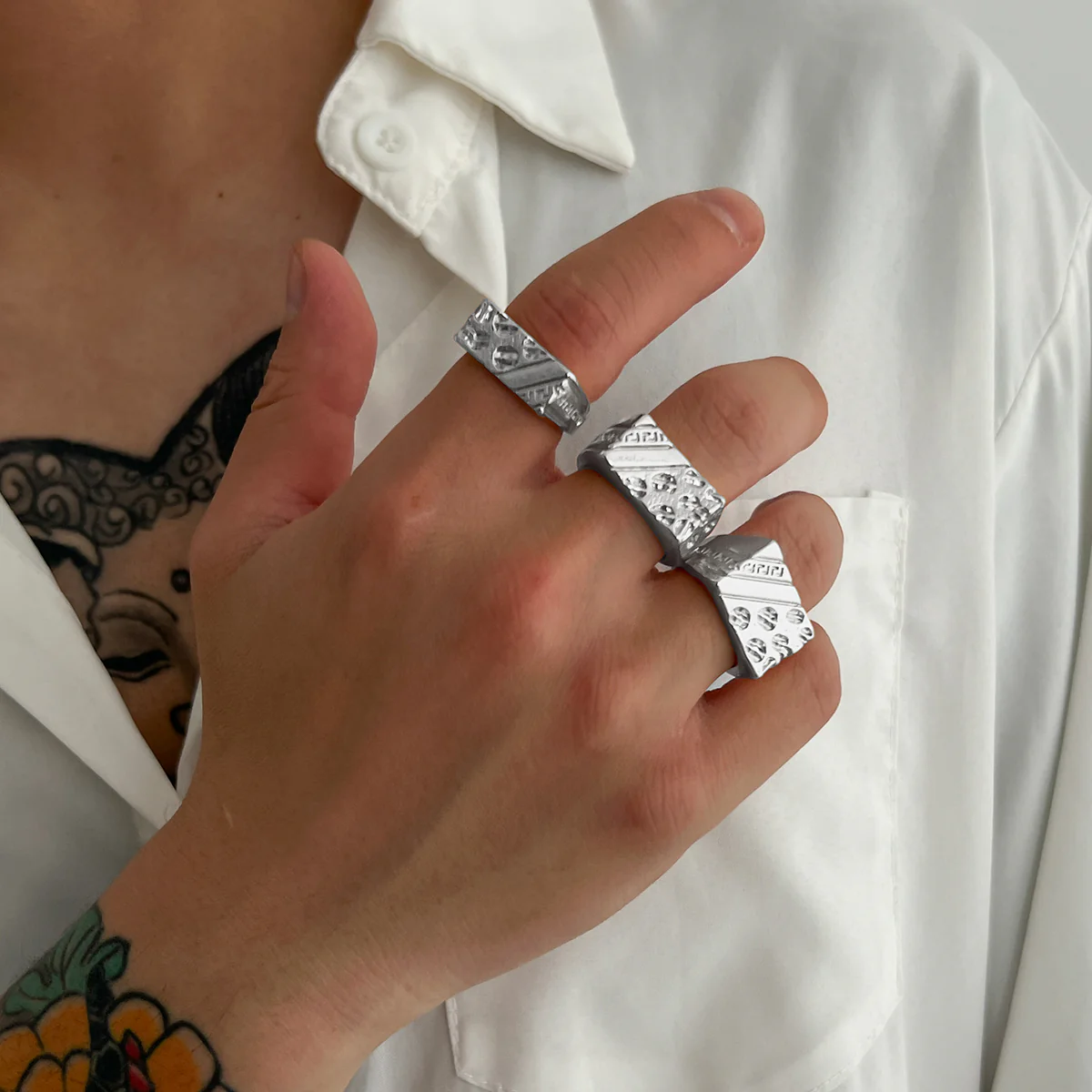 3pc Chunky Vintage Gold Ring Set - Image 2