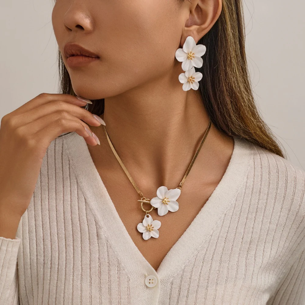 3pc Elegant Flower Pendant Jewelry Set - Image 2