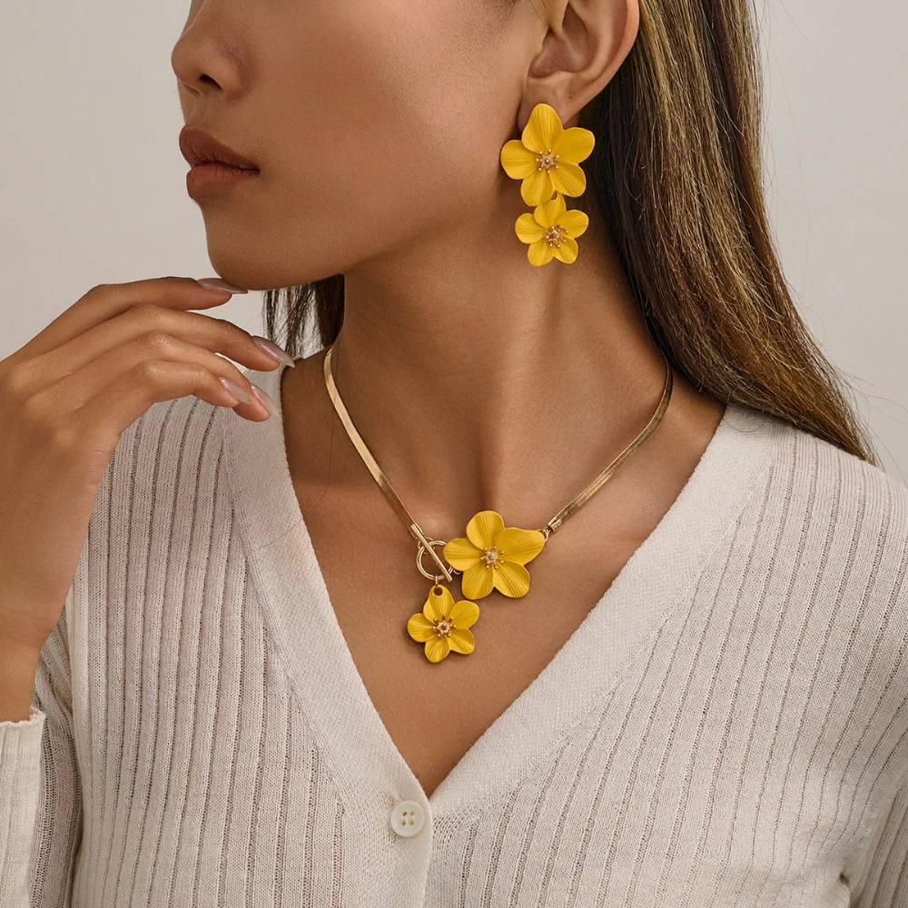 3pc Elegant Flower Pendant Jewelry Set - Image 4