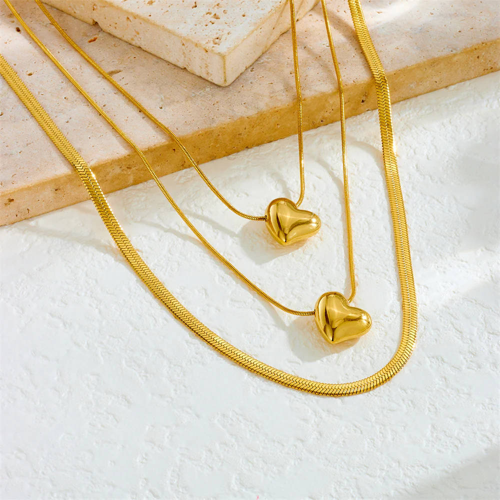 3pc Layered Heart Pendant Necklace Set - Image 4