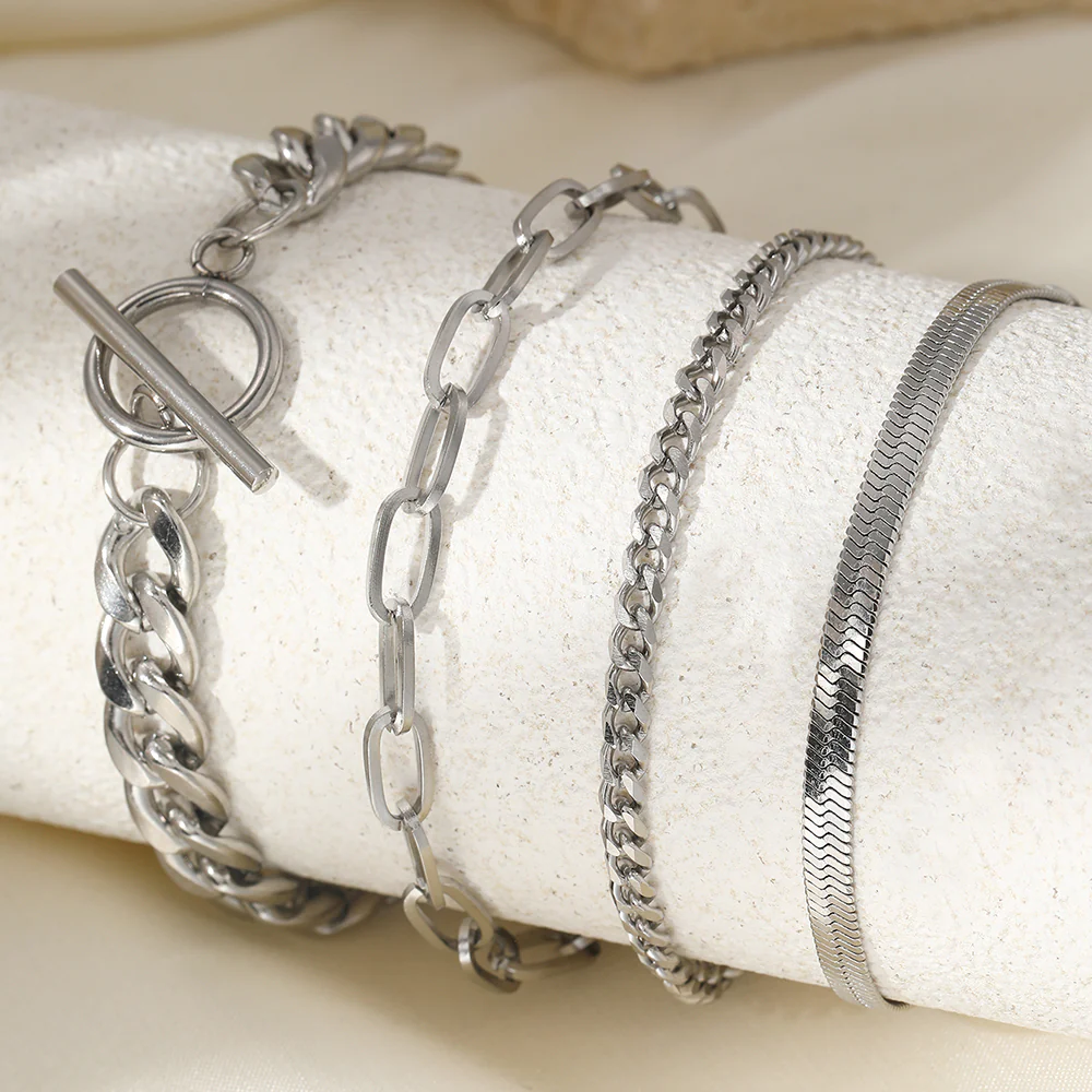 4pc Chunky Gold Chain Bracelet Stack - Image 3