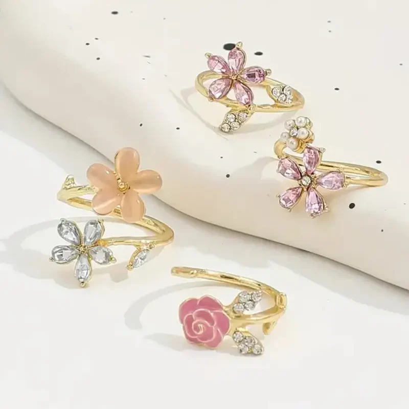4pc Elegant Rhinestone Ring Set - Image 3