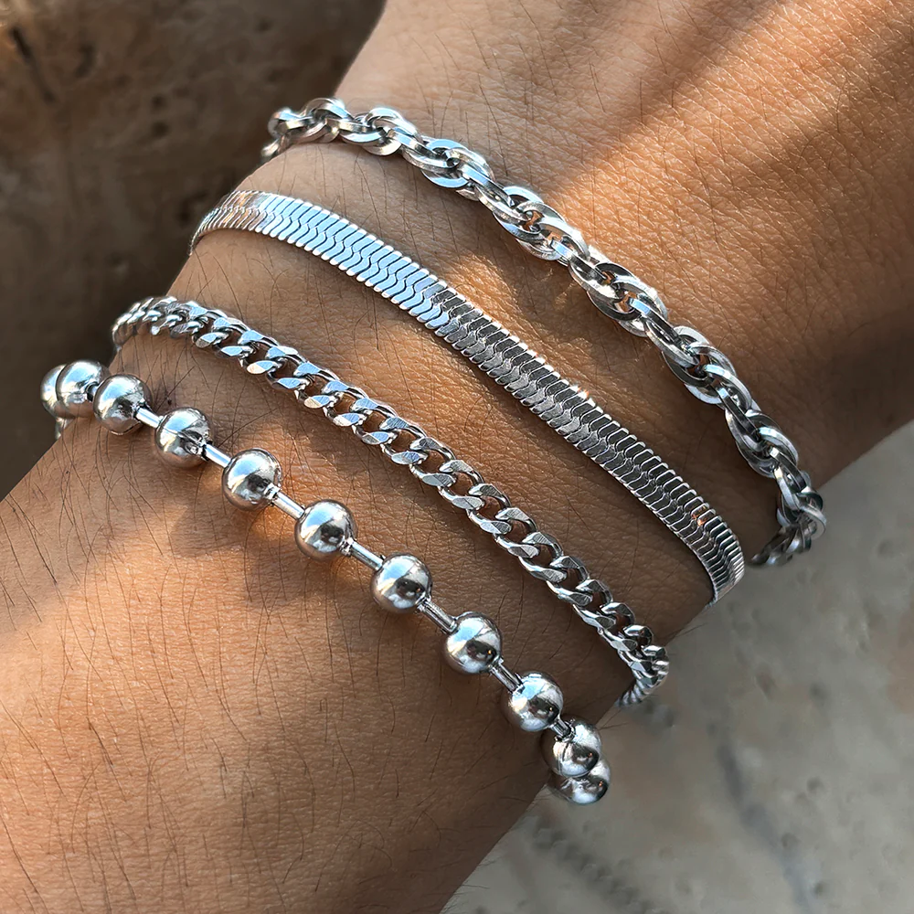 4pc Mixed Chain Bracelet Set - Image 3