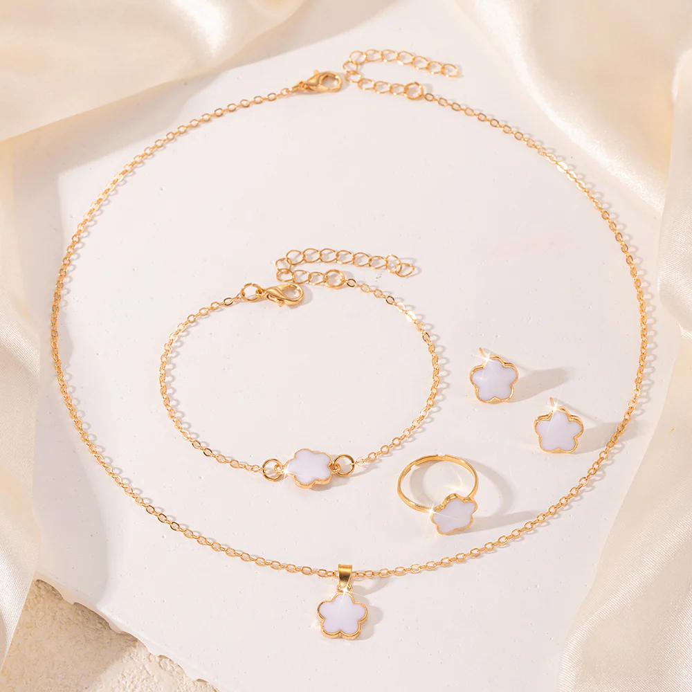 4pc White Clover Jewelry Set - Image 2