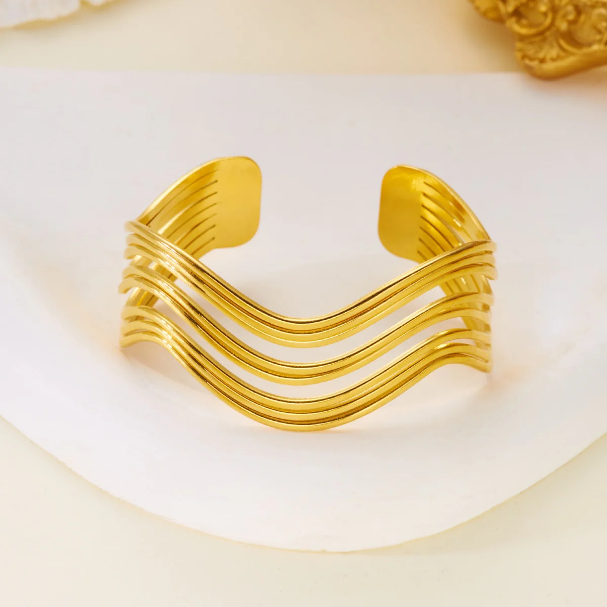 5pc Wavy Gold Cuff Bracelet Set - Image 2