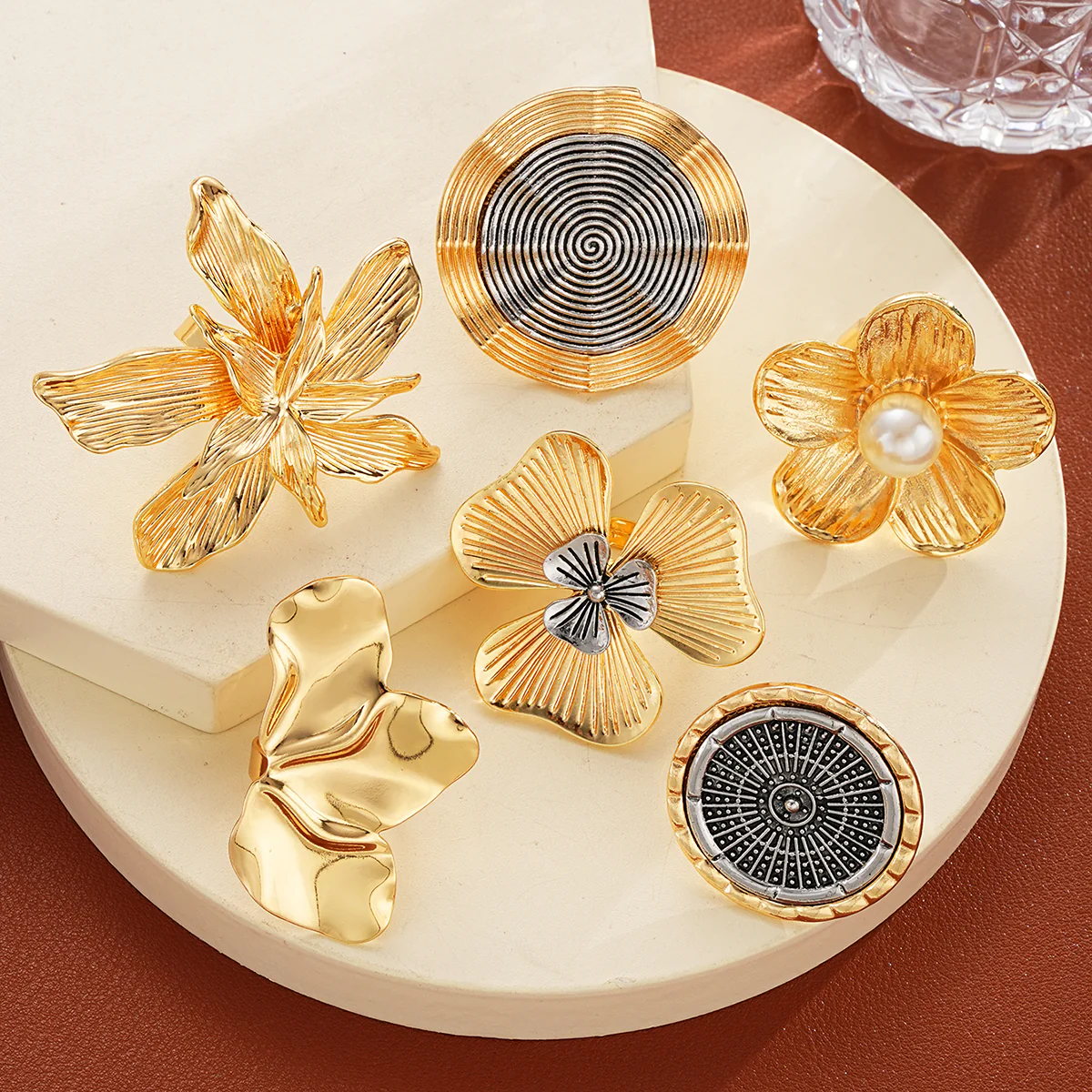 6pc Oversized Floral & Abstract Ring Set - Image 2