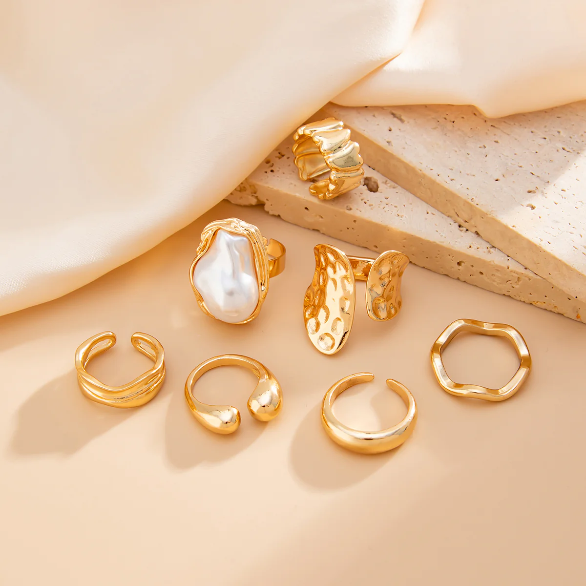 7pc Baroque Pearl Chunky Ring Set - Image 3