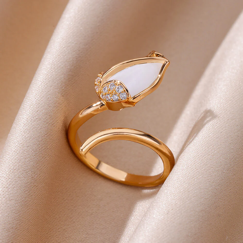 Adjustable Gold Flower Ring - Image 4