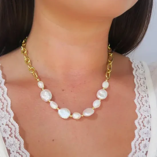 Assorted Pearl Necklace - Image 2