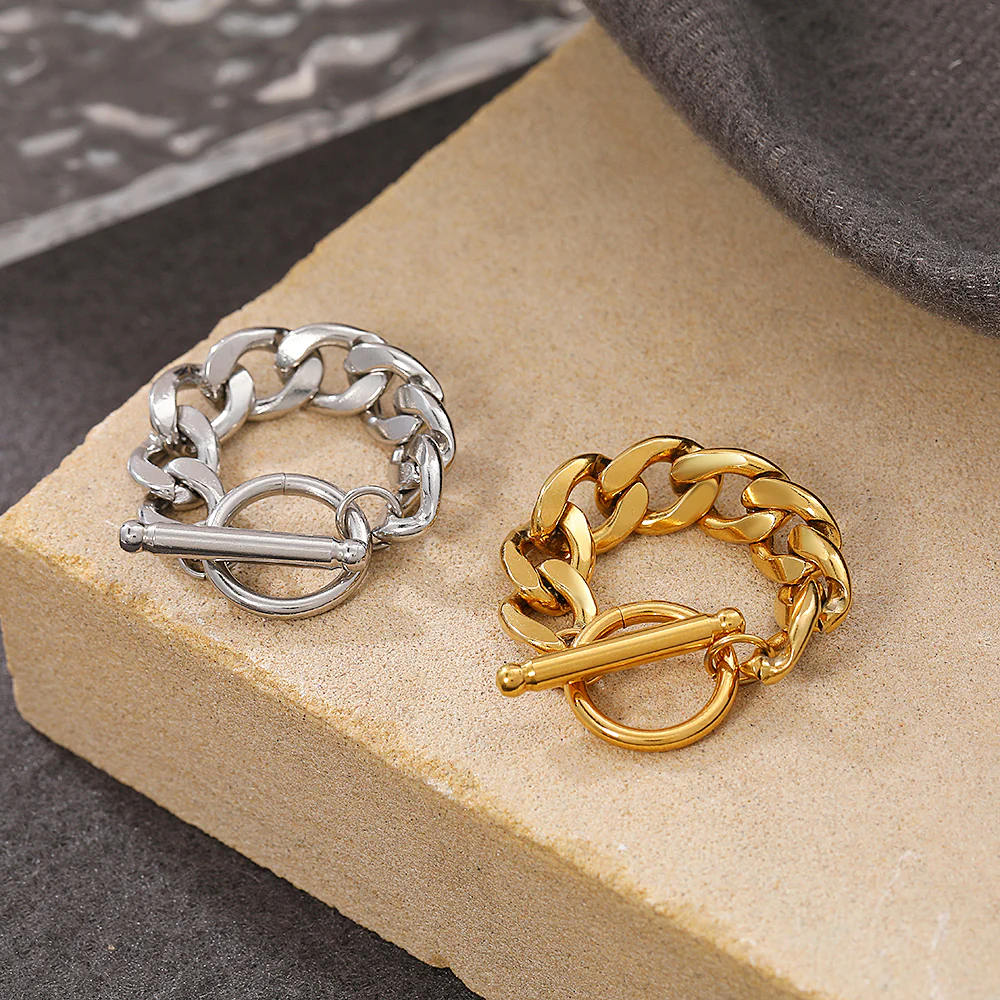 Bold Toggle Chain Ring - Image 2