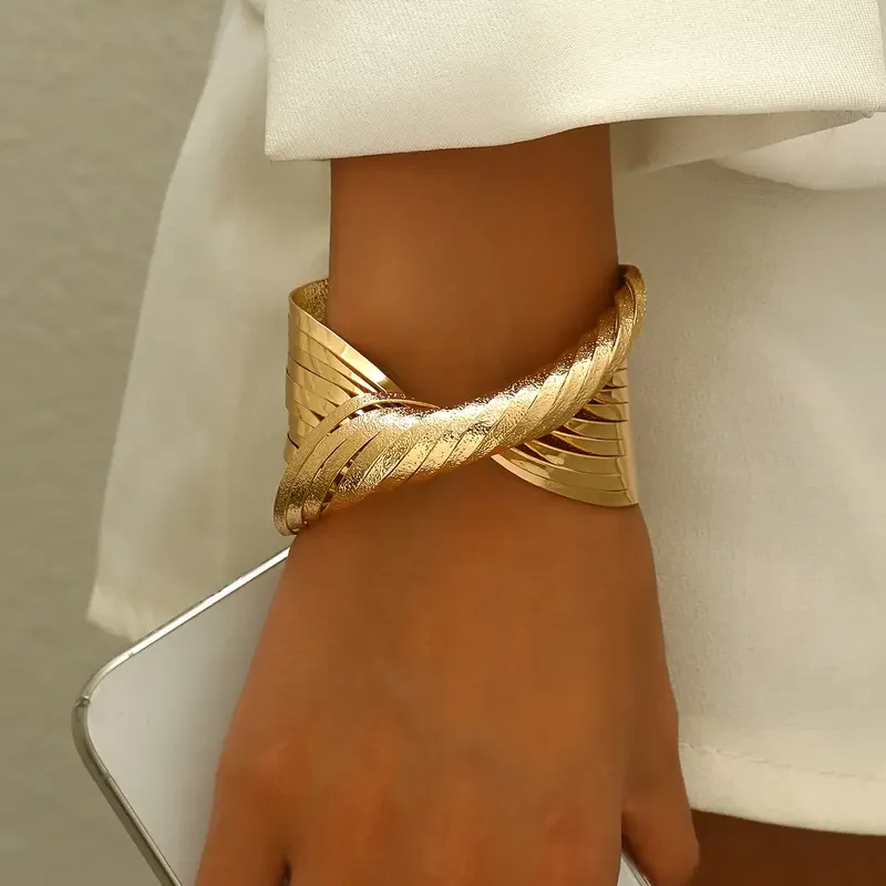 Bold Twisted Bracelet - Image 6