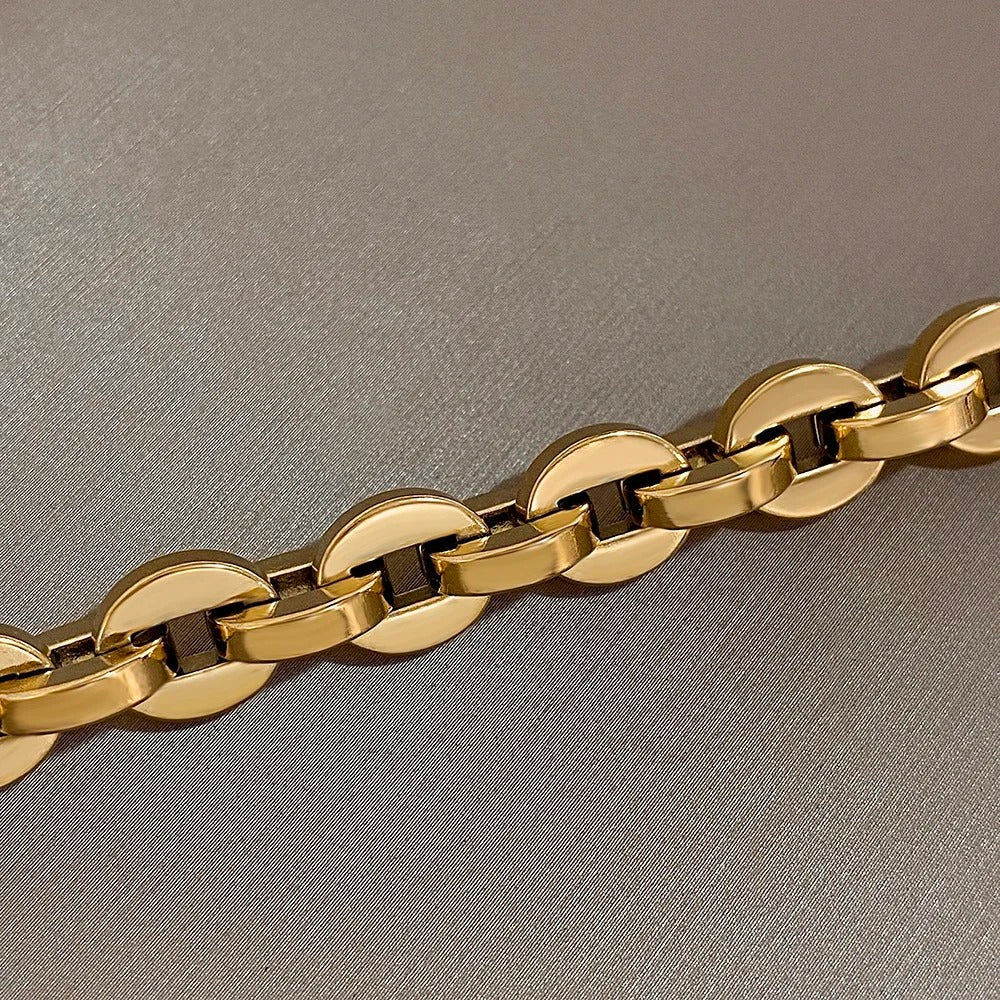 Chunky Cuban Chain Bracelet - Image 5