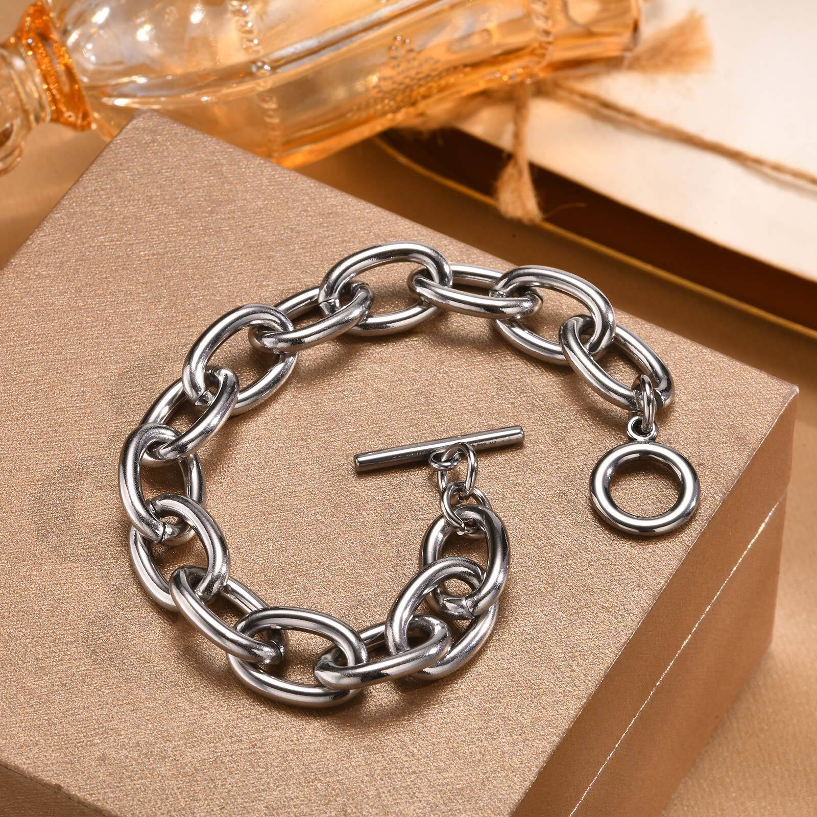 Chunky Gold Toggle Clasp Bracelet - Image 5