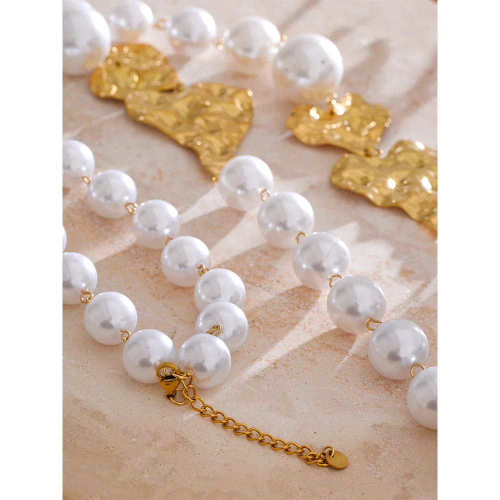 Chunky Pearl & Gold Heart Statement Necklace - Image 4