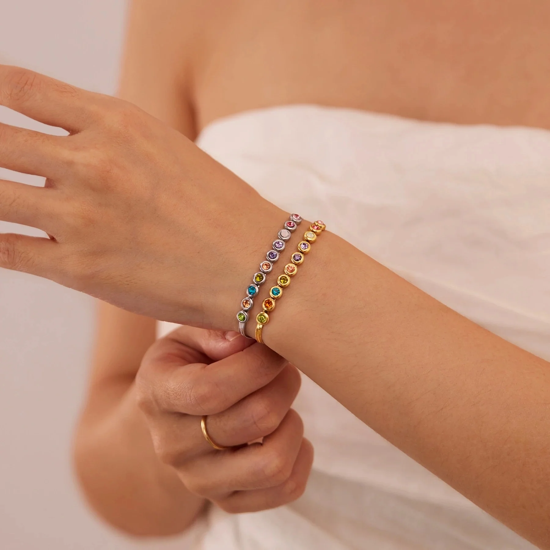 Colorful Mini Circles Bracelet - Image 4