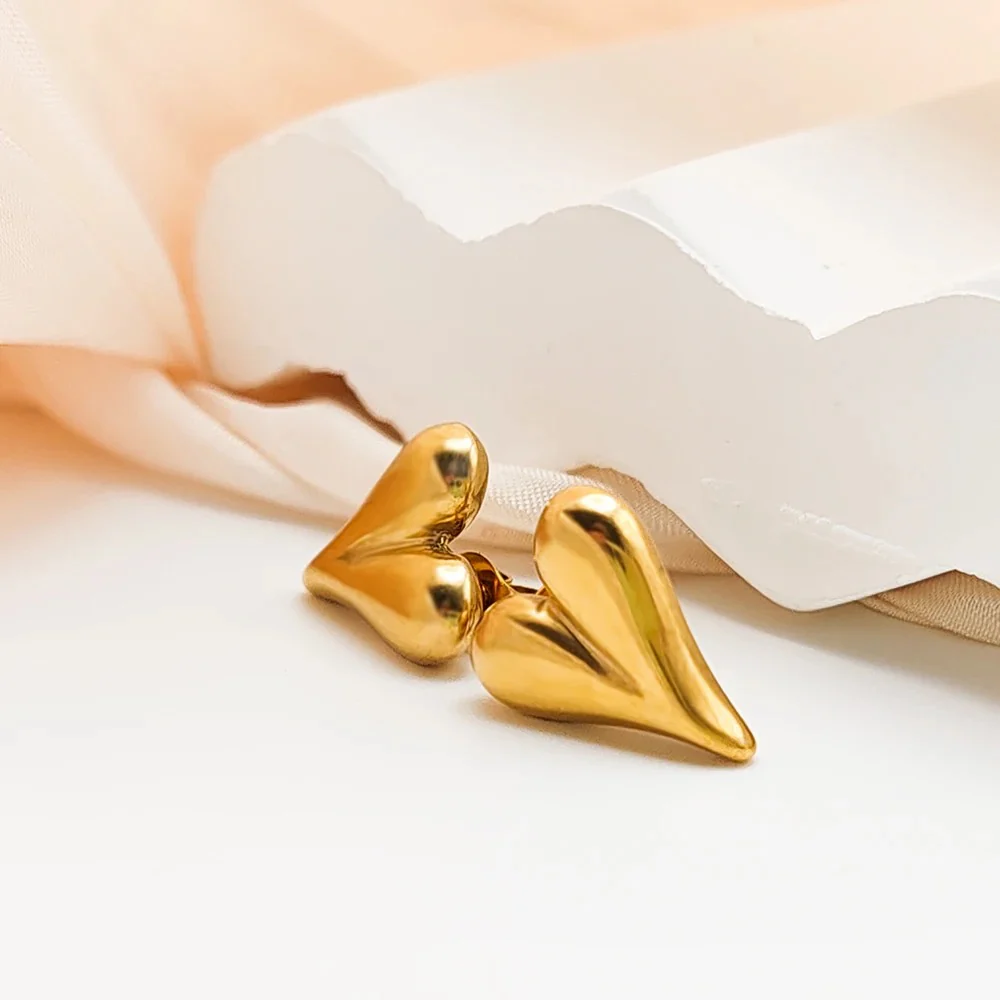 Dainty Compressed Hearts Earrings - Image 4