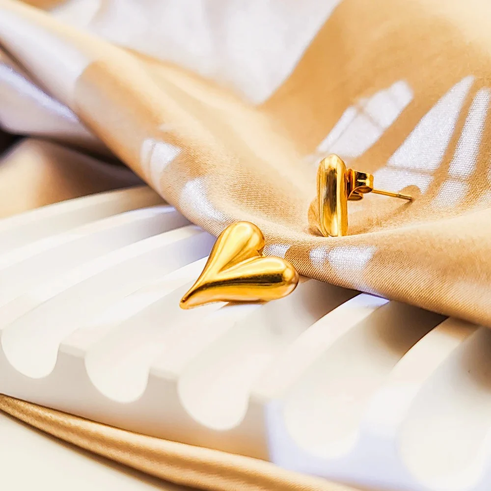 Dainty Compressed Hearts Earrings - Image 6
