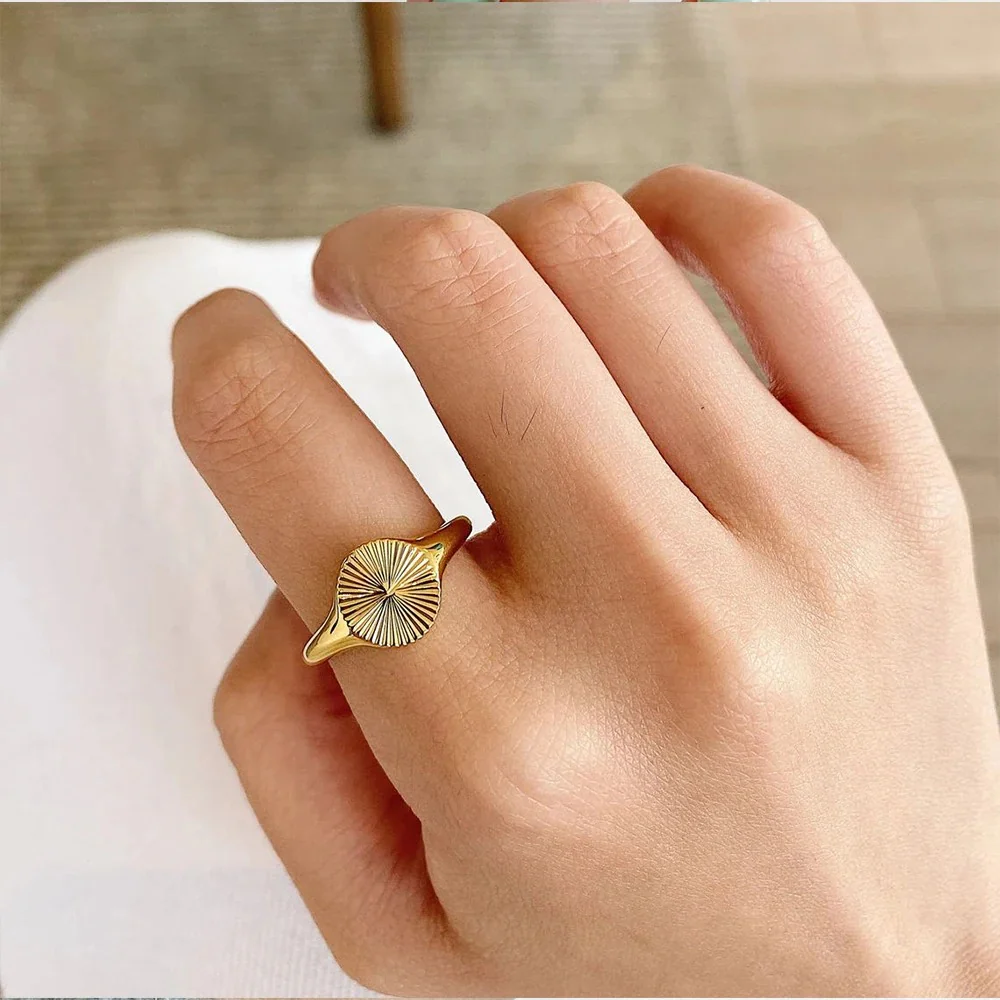 Dainty Dome Wave Ring - Image 4