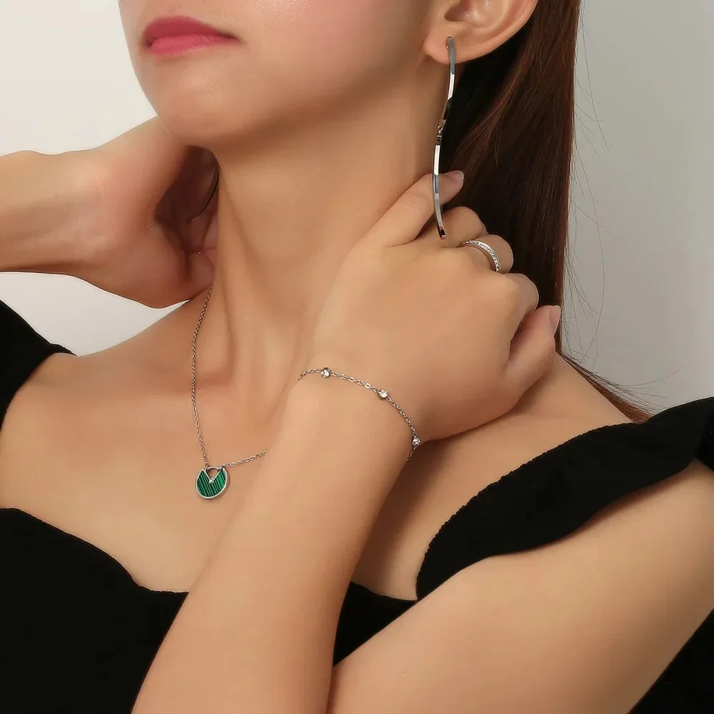 Dainty Six Crystals Bracelet - Image 3