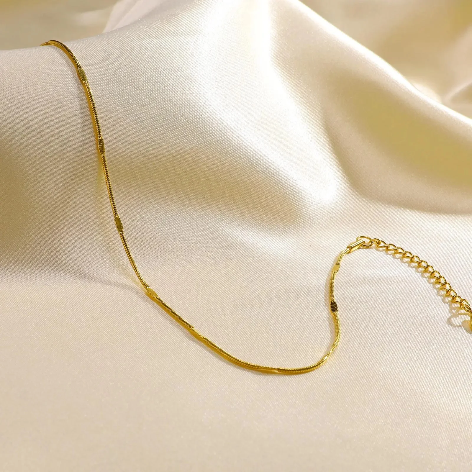 Dainty Squashed Snake Chain Anklet - Image 4