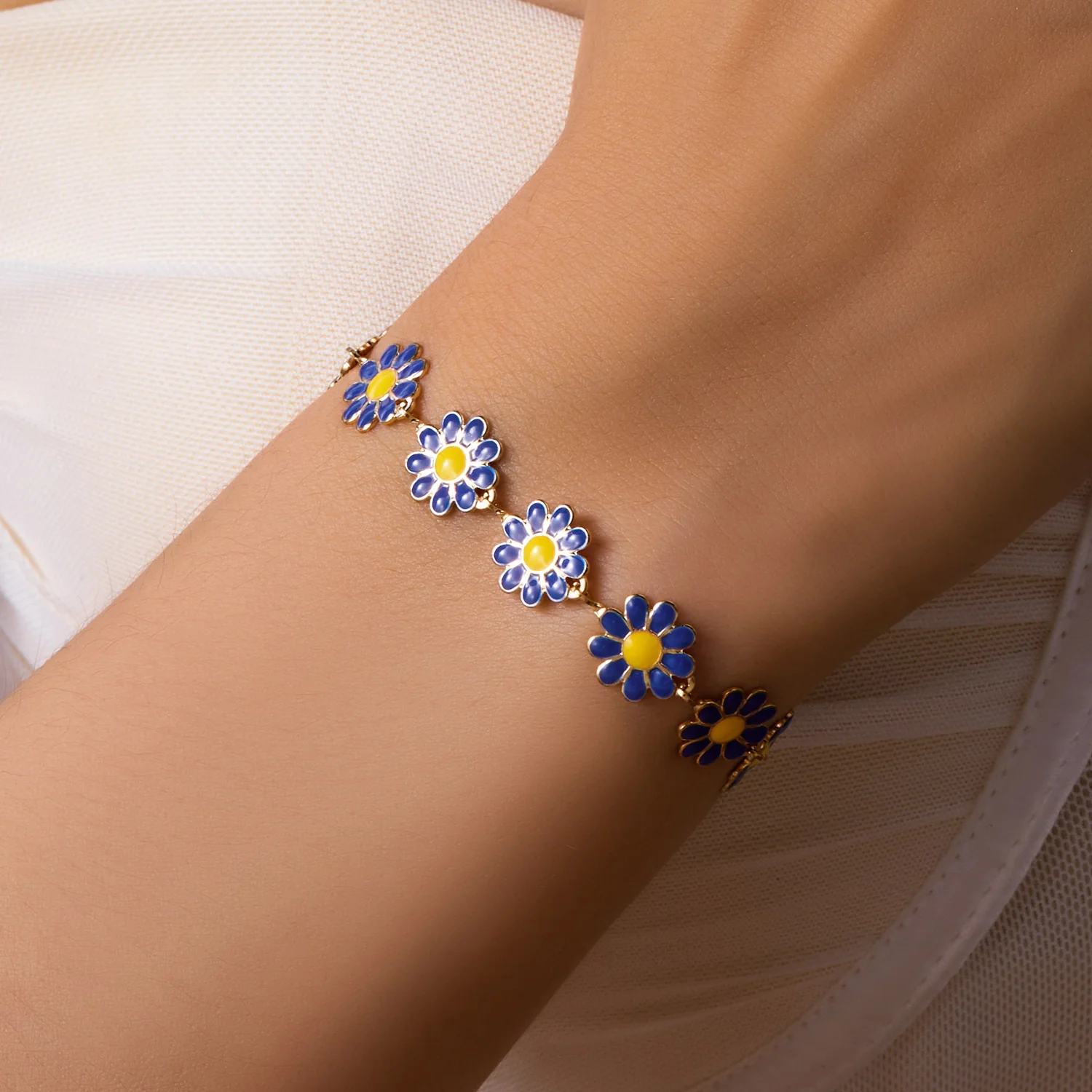 Daisy Chain Enamel Bracelet - Image 9