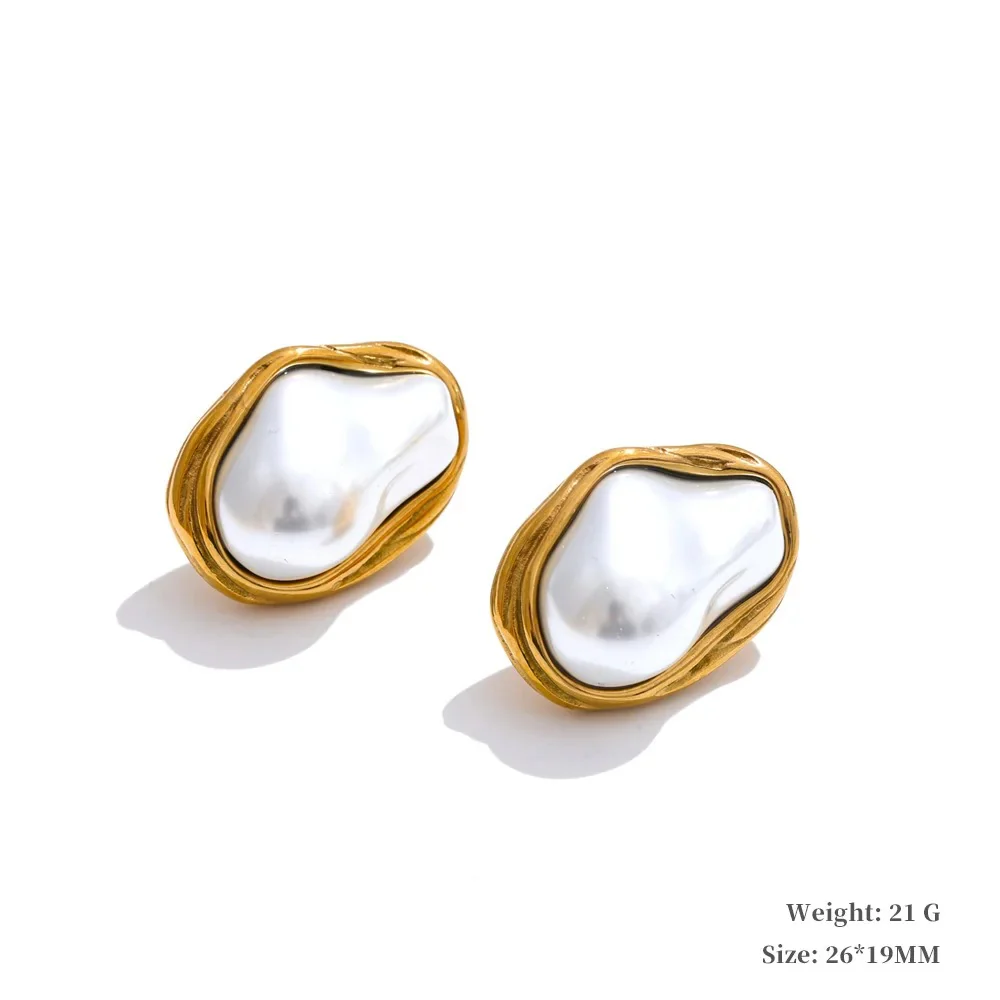 Elegant Chunky Pearls Necklace & Earring Set - Image 3