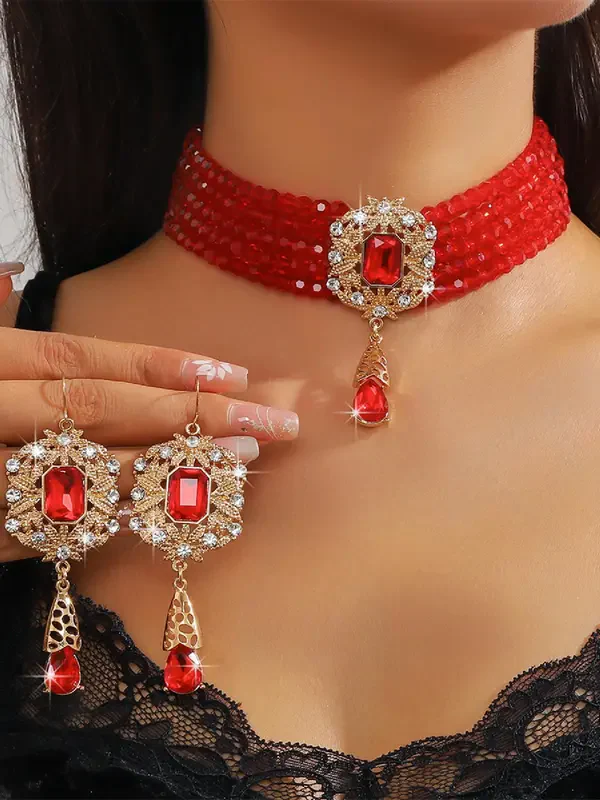 Elegant Crystal Decorated Jewelry Set - Image 3