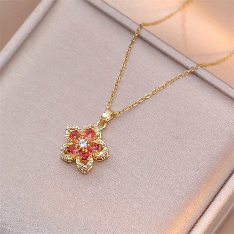 Elegant Rotatable Flower Necklace - Image 4