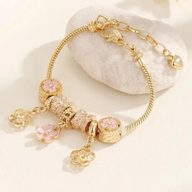 Exquisite Floral Rhinestone Bracelet - Image 3