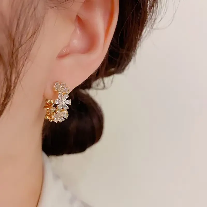 Exquisite Flower Earrings - Image 2