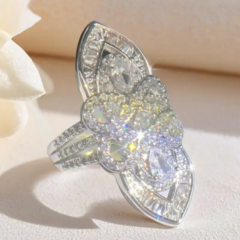 Exquisite Shiny Flower Ring