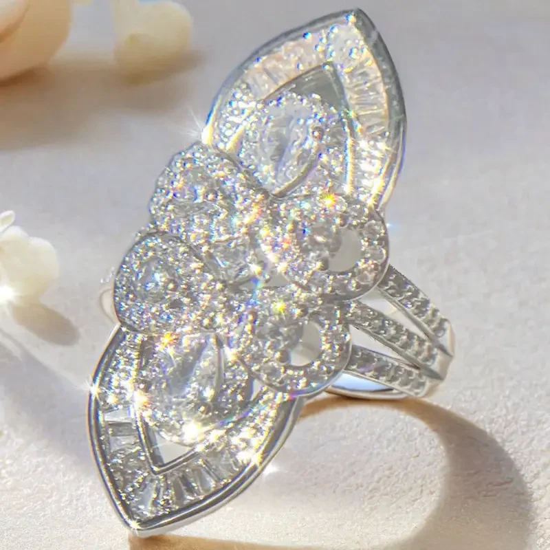 Exquisite Shiny Flower Ring - Image 4