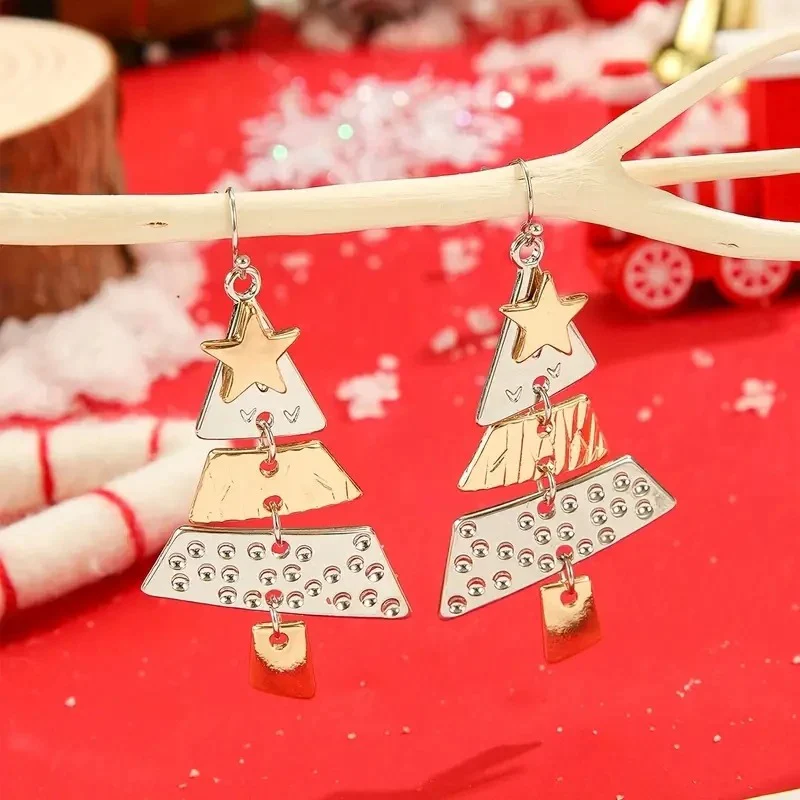 Festive Tree Dangle Earrings - Image 3