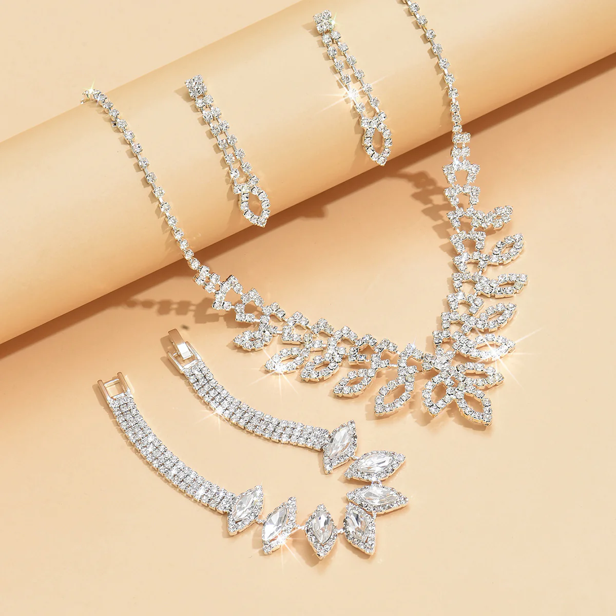 Floral Claw Chain Jewelry Set - Image 2