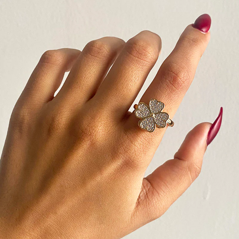 Four Leaf Clover Spinner Ring